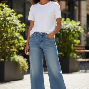 Halara Wide Leg Women’s Jeans Size small petite- super stretchy. NWT.